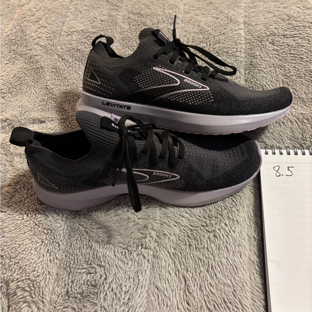 Brooks Levitate Black and Gray Sneakers